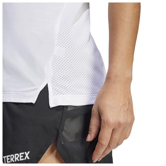 Adidas Γυναικεία αμάνικη μπλούζα Terrex Xperior Climacool+ Tee Adidas Γυναικεία αμάνικη μπλούζα Terrex Xperior Climacool+ Tee